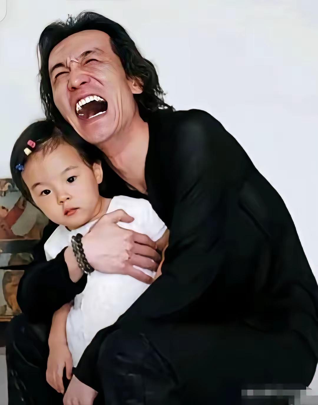 晒图笔记大赛晒图笔记大赛刷到这张图片熟悉之感涌上心头想当年李咏于央视