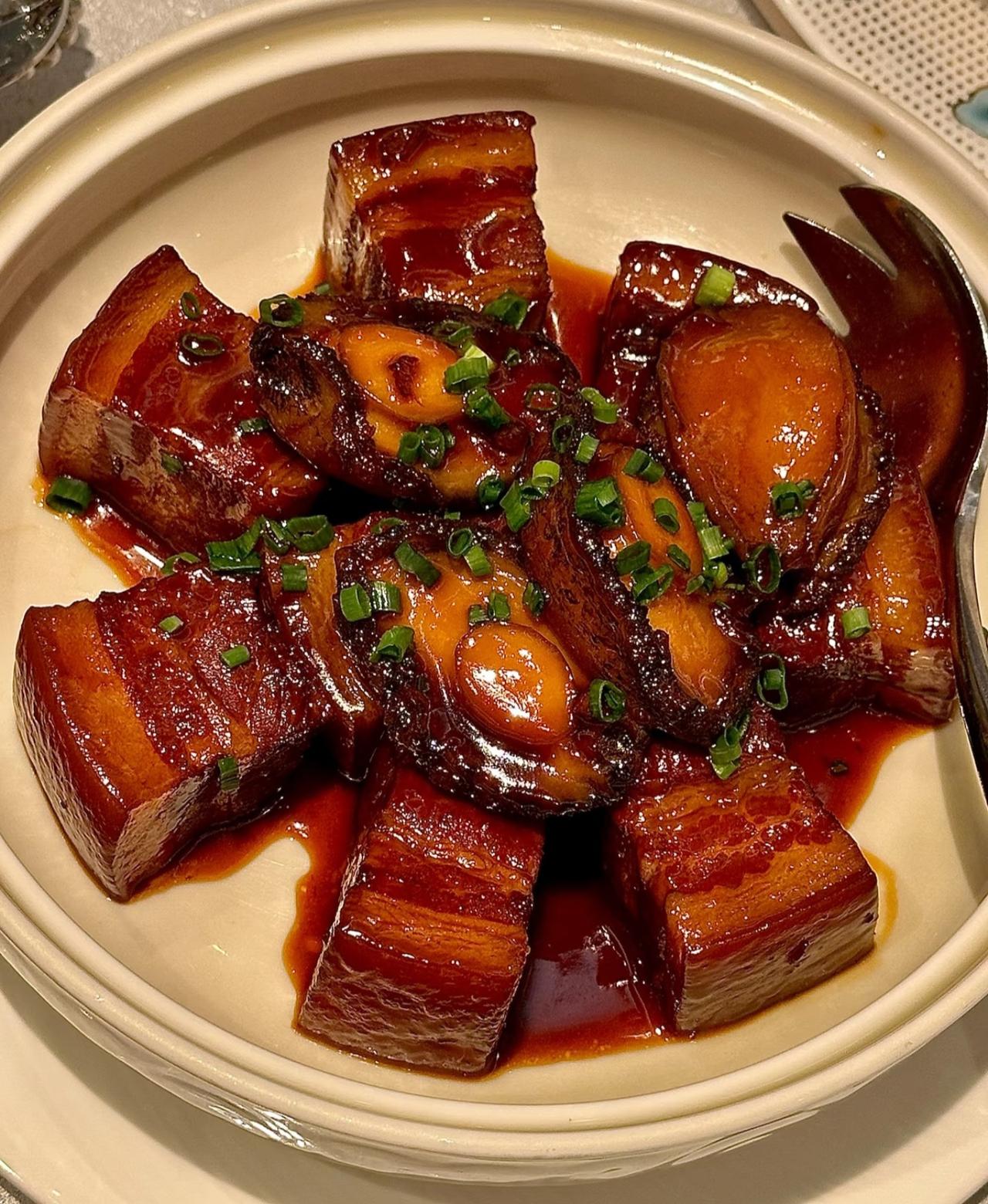 和平饭店打卡成功菜品价格好像也没想象中的贵相信我说这话肯定会有很多人反驳明