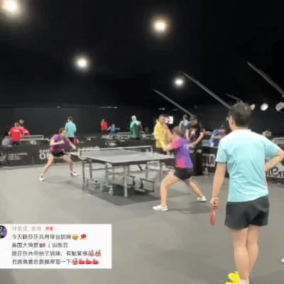 孙颖莎与港队妹妹共用一球台训练！今天上午的早训，莎莎与coco还有德华在一起，