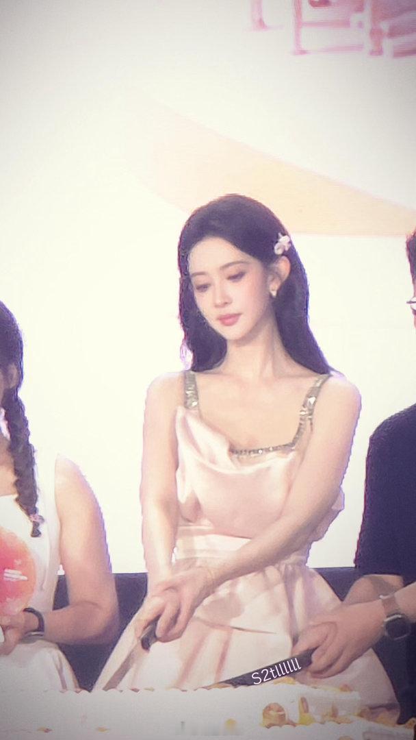 孟子义线下实在是太美了