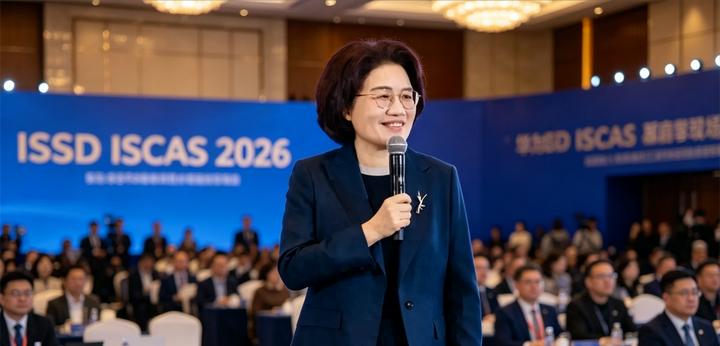 针对华为提出“韬（τ）定律”，新加坡联合早报发文写道：“实际上，从不久前美国总统