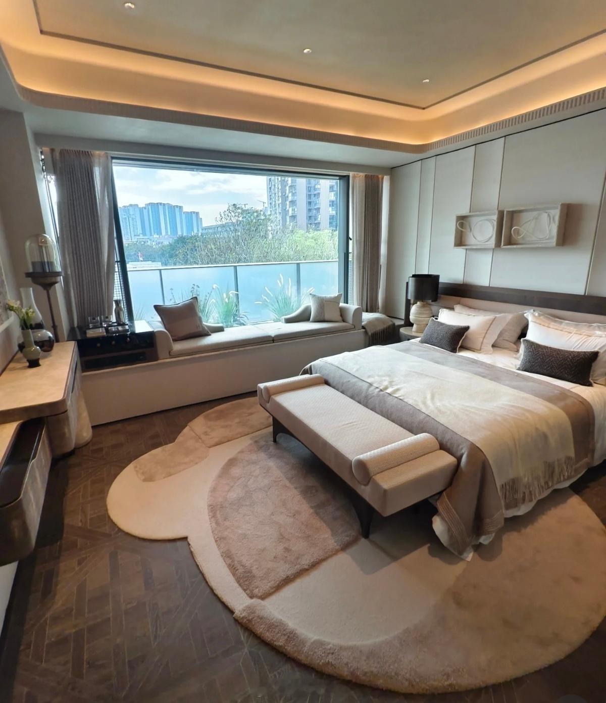 南山后海招商玺的价格出来了。。。均价14.9万，具体折扣还没定。备案价从12.7