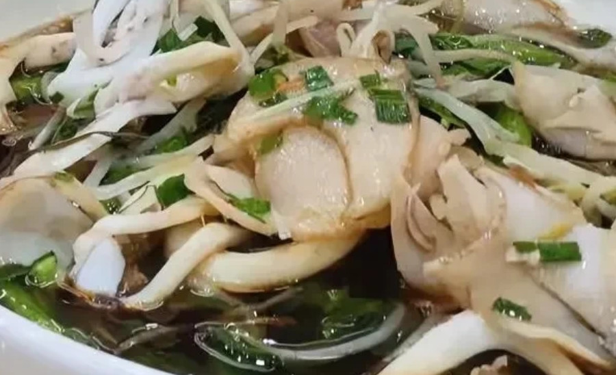同小区一个朋友，头胎生的儿子，婆婆一直让她生二胎，她问婆婆，你帮我带吗？婆婆说，