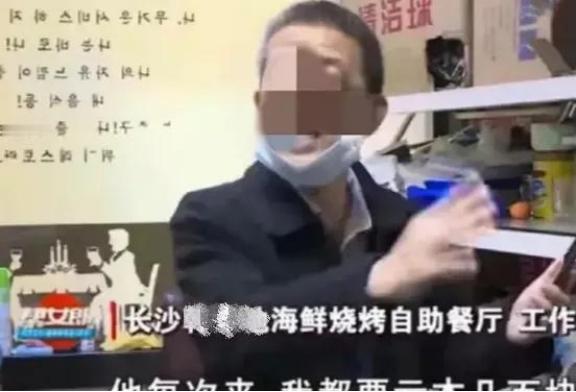 “玩不起就别开店。”2021年湖南一男子吃自助餐时，吃掉了3斤猪蹄和30瓶豆奶，