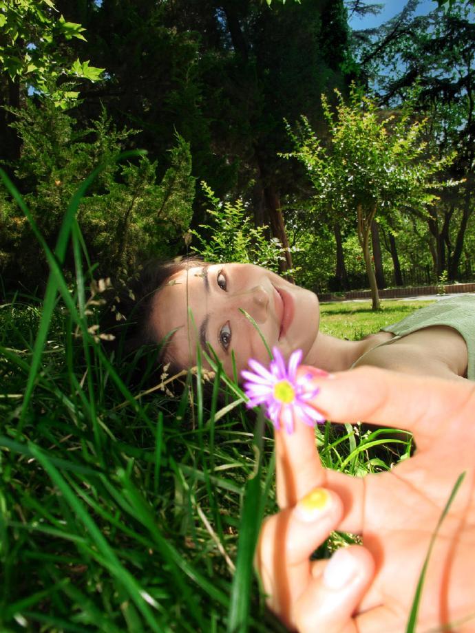 生命力远比漂亮更重要🌞草坪拍照怎么拍📷​​​