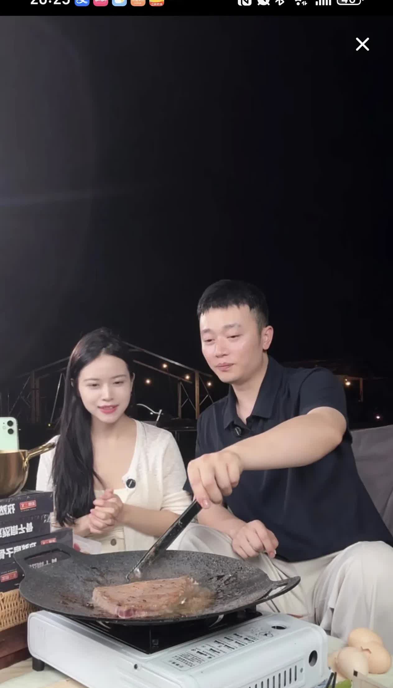 秋天爸爸真要脱单了？这个女子是秋爸的女朋友吗？什么样的女子才能配得上？英