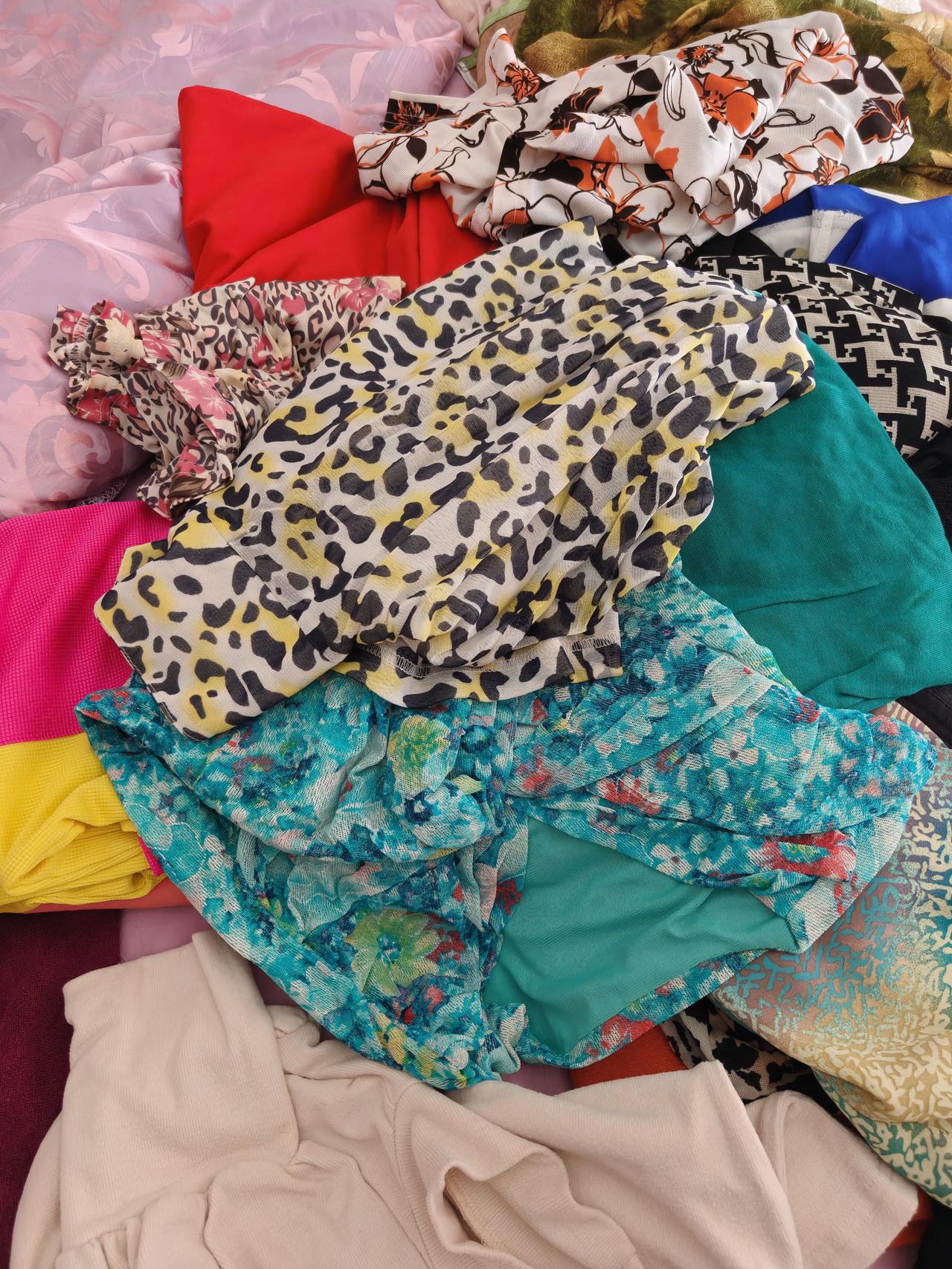 今天是周末，媳妇打电话跟我说：“妈，天热起来了，我想给您买几件品牌短袖，现在正在