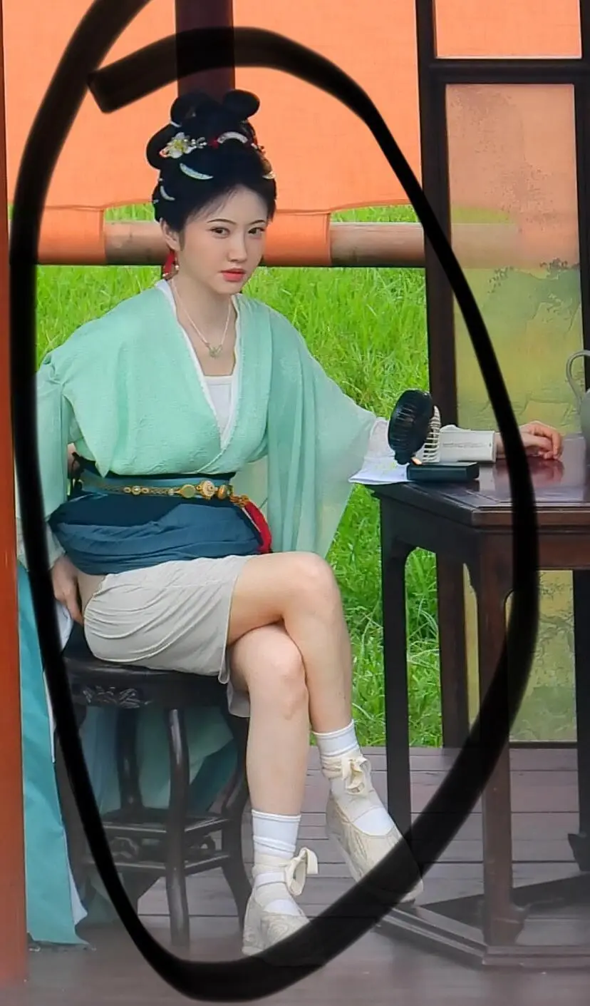 隔着屏幕也可以感受到景甜的热