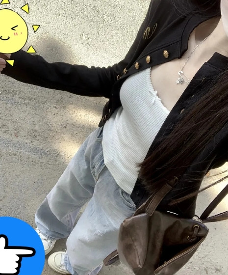 妈呀！邻居的做法太离谱了…我邻居网购退款成功后衣服却寄来了，卖家打电话要我还，