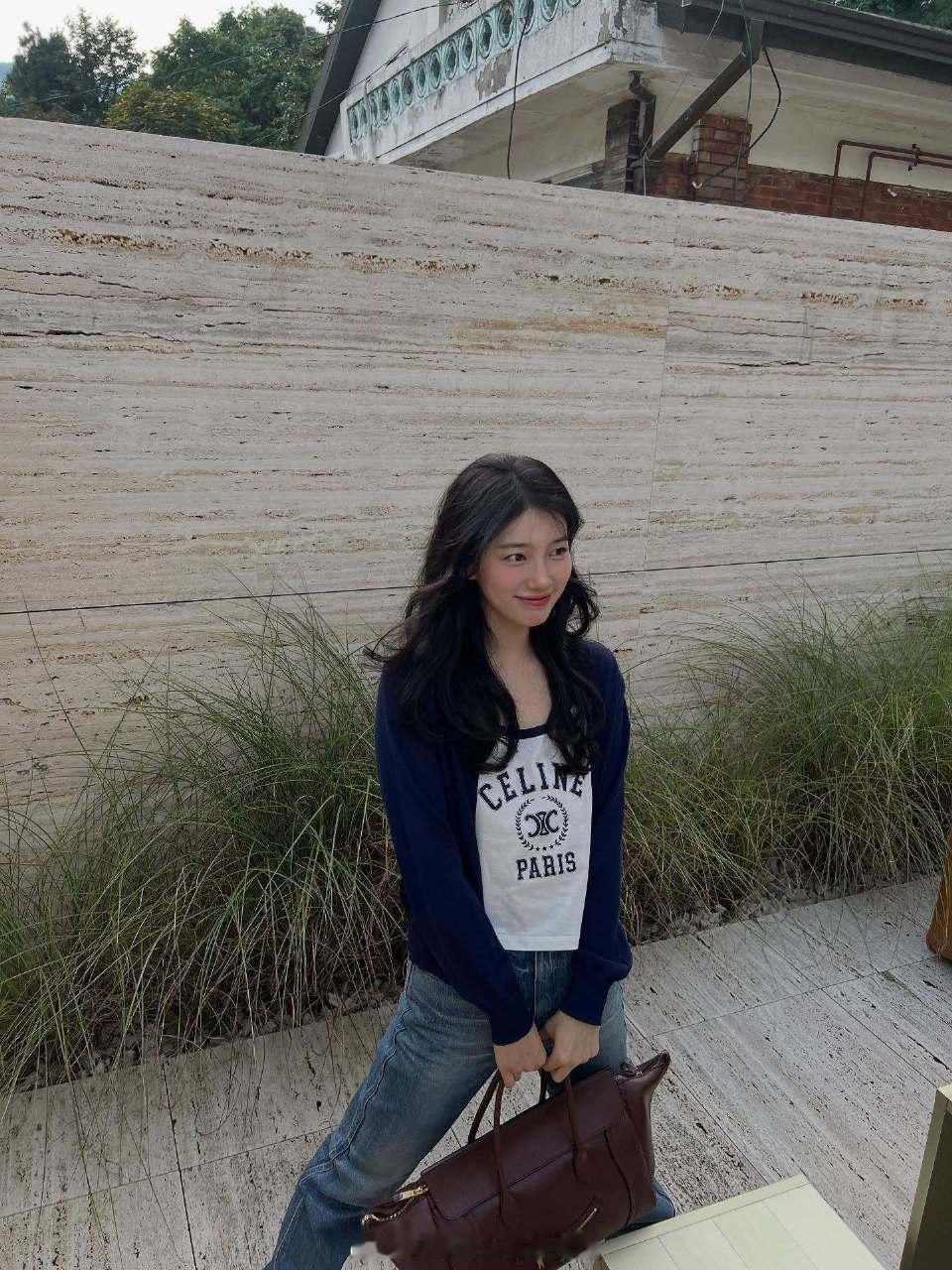 明星私服搭配裴秀智🐰​​​
