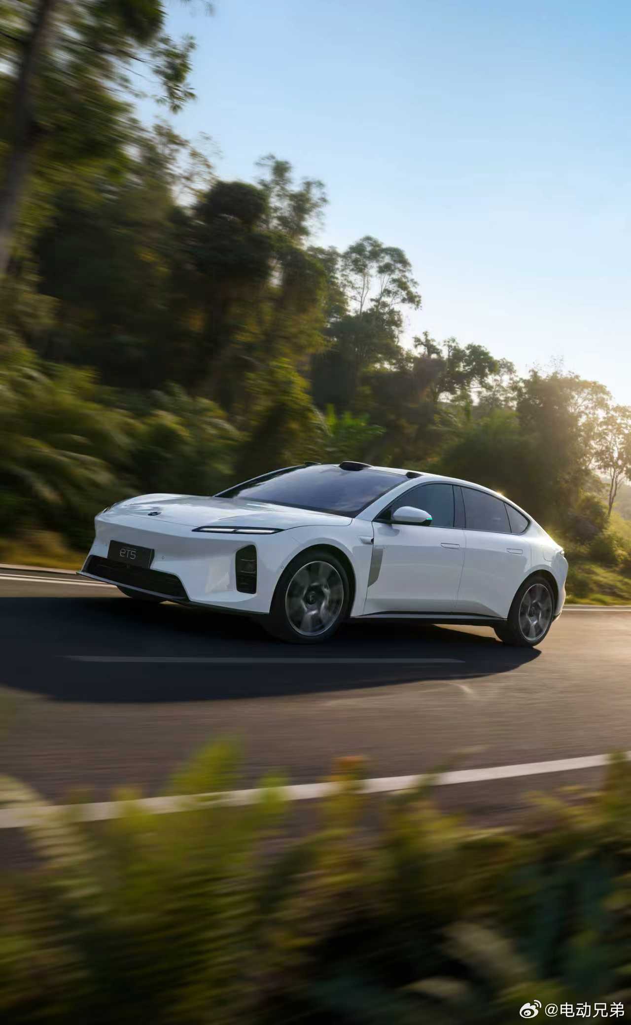 大家都在研究ES9，纯电重要的产品段强者蔚来5566也很有意思。2026款蔚来「