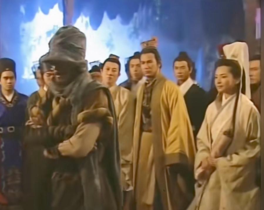 昨天刷《寻秦记》众人论道那一集，突然发现，项少龙旁边的伙计戴的帽子看着眼熟！