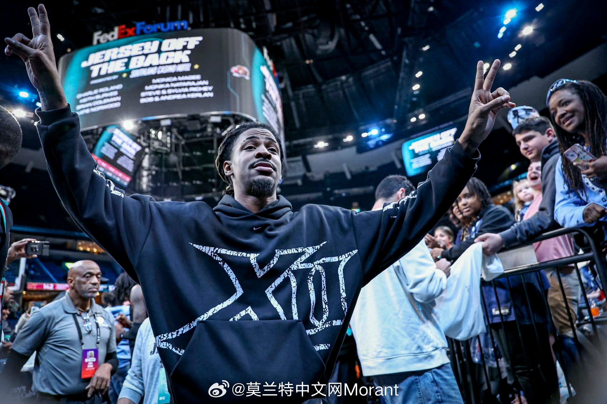 什么？灰熊投进29记三分追平历史纪录？灰熊可是没赢下比赛？那就对了…最重要的！这