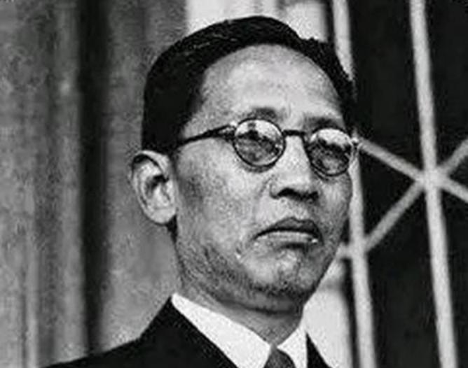 1949年1月，中统特务头子叶秀峰把2700根金条交给儿子，让带着去台湾，不料，
