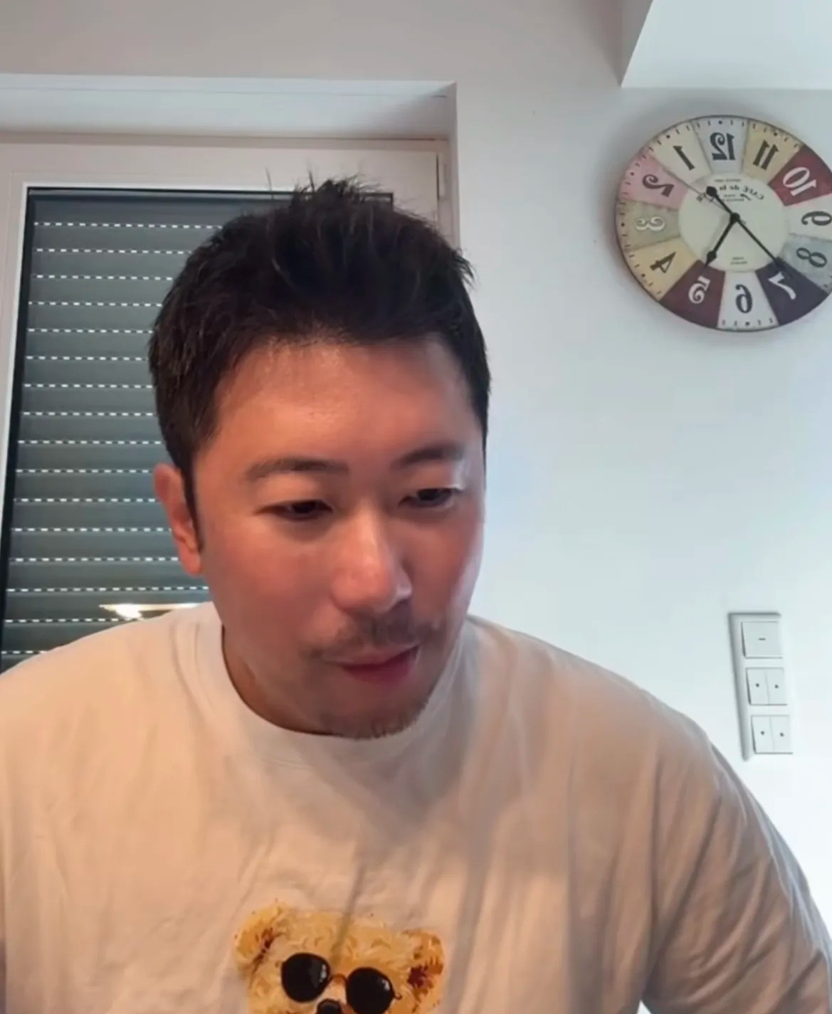 雷洋解读樊振东德甲大胜：仅七八成功力便轻松拿下樊振东单打技术樊振东德甲战报针对樊振东两场3‑0取胜，