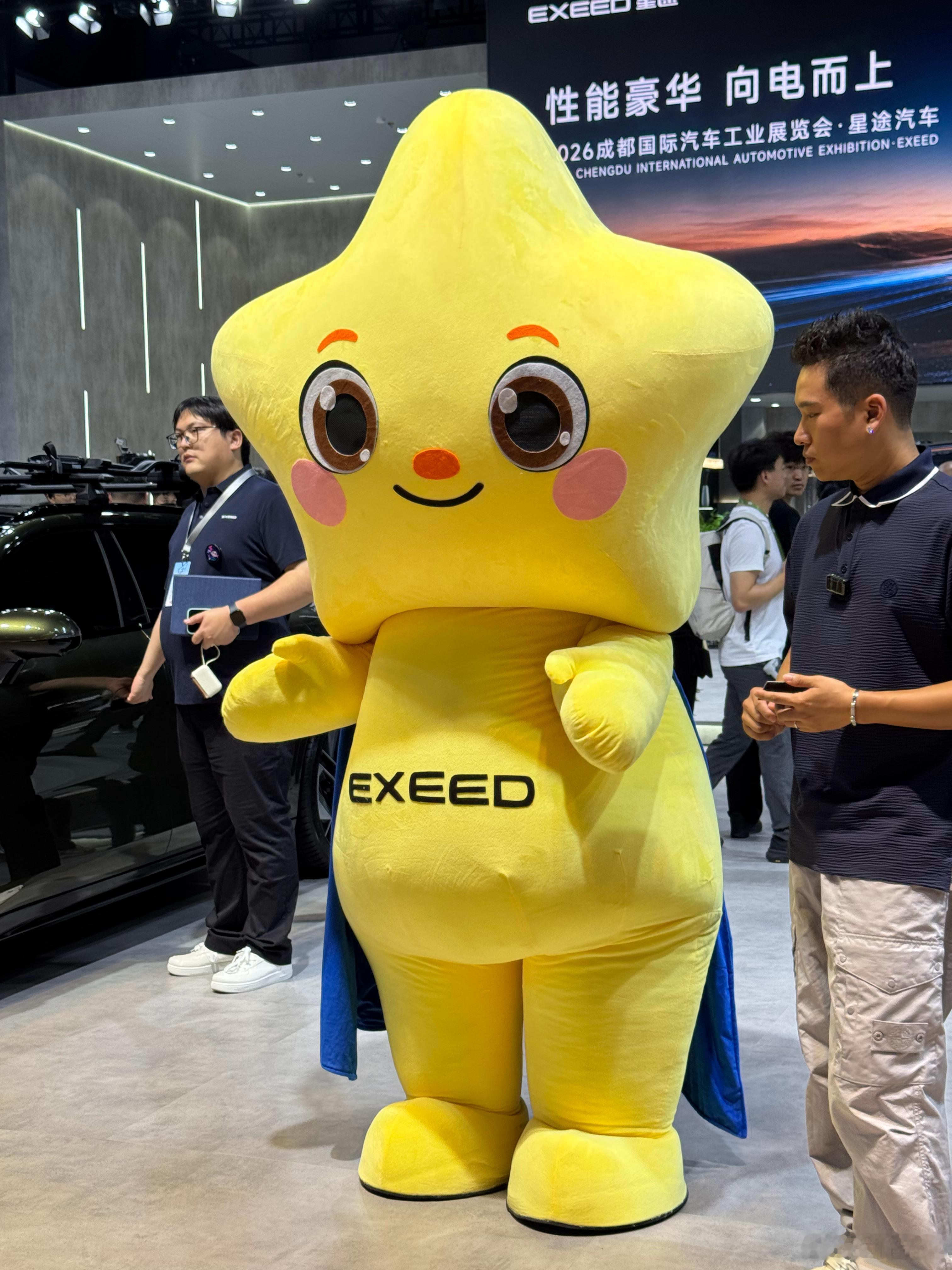 成都车展潮这看今年成都车展，国产品牌直接甩出多款重磅新车，个个亮点拉满，颜值和实
