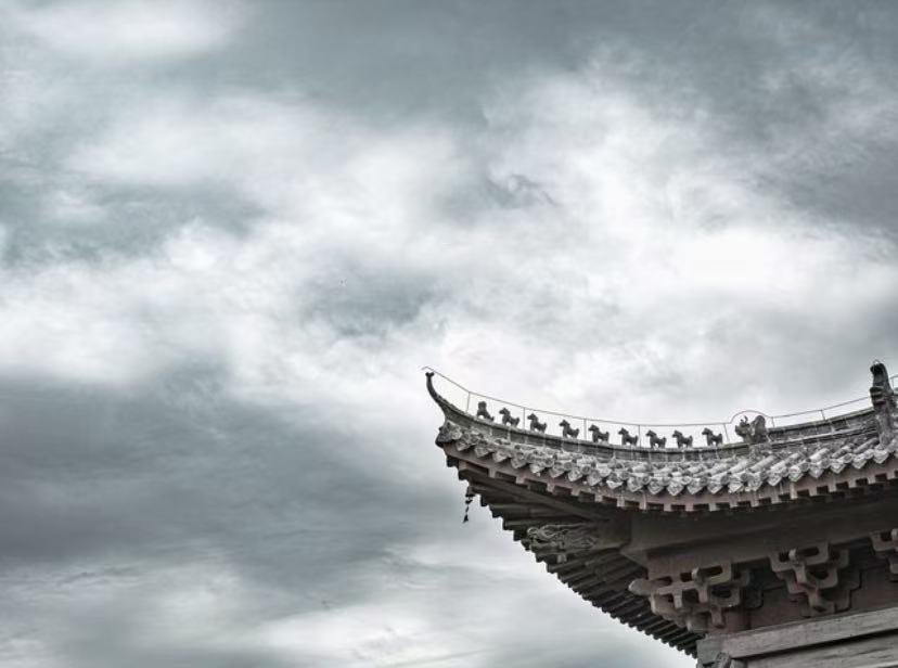 真正的成熟，从来不是世故圆滑、左右逢源，而是学会向内收敛，懂得适度克制。人这