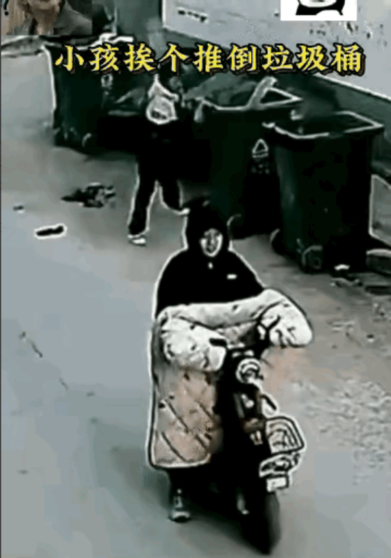 无法啦！一对母子用餐完毕后，妈妈打算送儿子去上学，两人一同来到楼下，当妈妈走向电