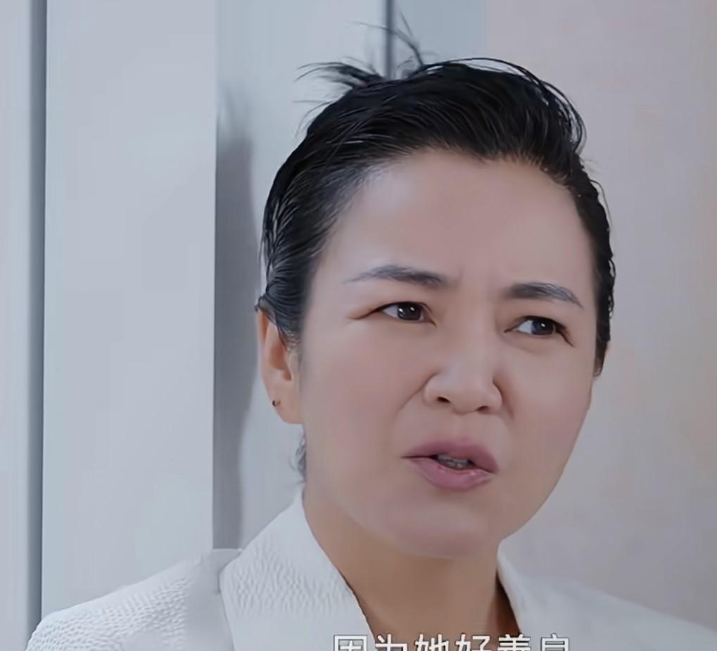 看了阿雅今晚的直播终于明白她为何敢如此解释没能参加小s女儿的画展的原因！以前
