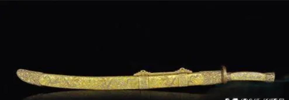 1995年男子偷祖传宝刀来鉴定，不料专家仔细一看，开始直流冷汗，哆哆嗦嗦的问道：