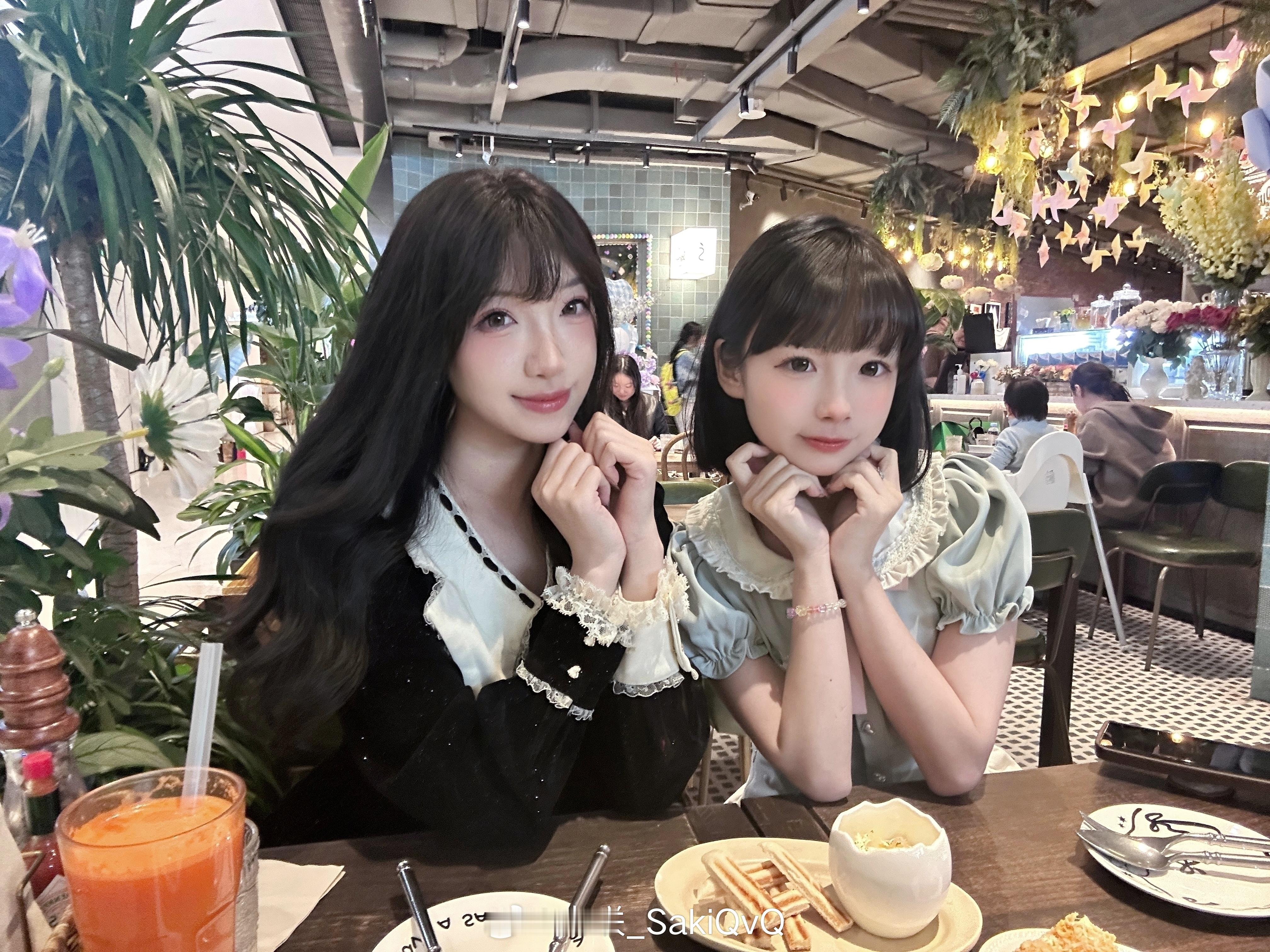 和可爱妹妹恰饭！​​​
