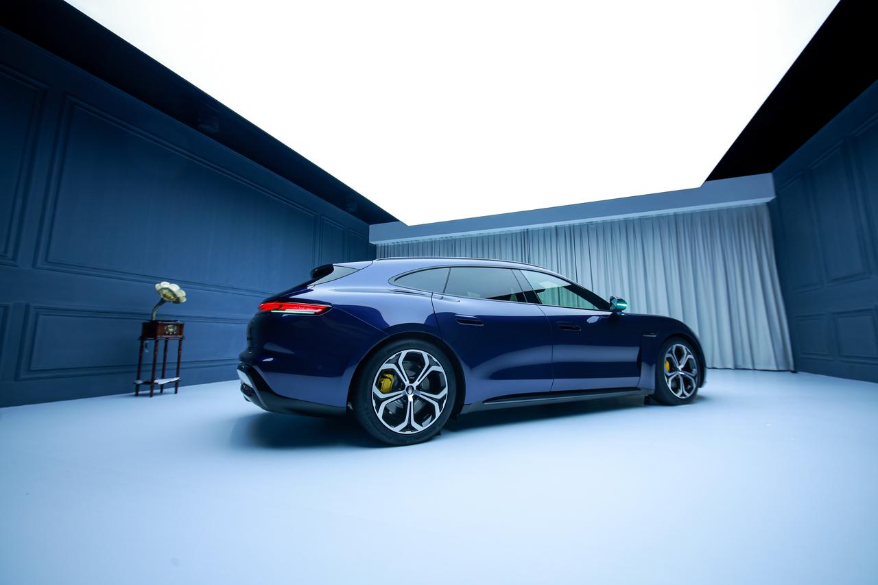 鸿蒙智行老车主来唠两句，真没必要瞎猜销量看到网上有人揪着鸿蒙智行没发3月销量说