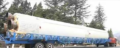 现在的济钢，不沾个火箭就抬不起头来。就连济钢运输公司都去拉火箭了，安保公司都专门