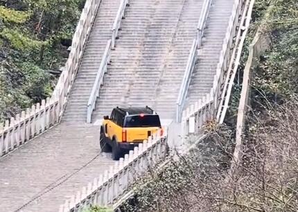 奇瑞就天门山挑战测试意外致歉但是网友的嘲讽点却是在加班文化上