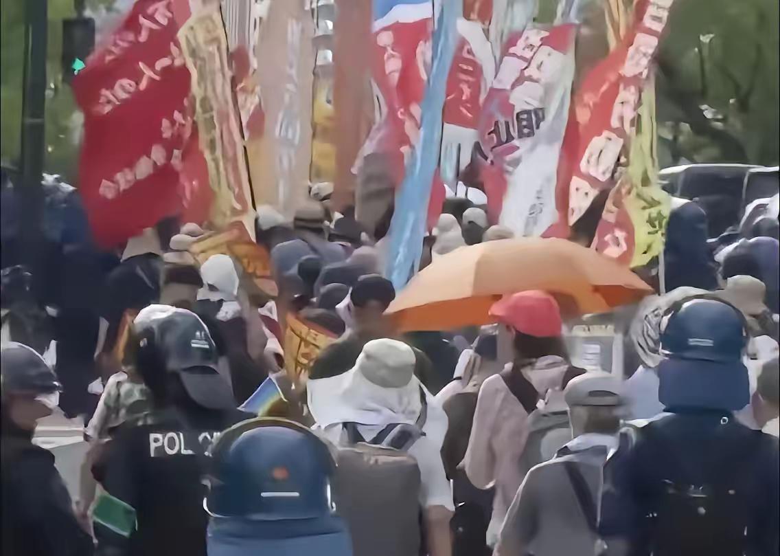 日本的反转来了！在前段时间，日本曾公然要求中方取消“731”电影的上映，而在近期