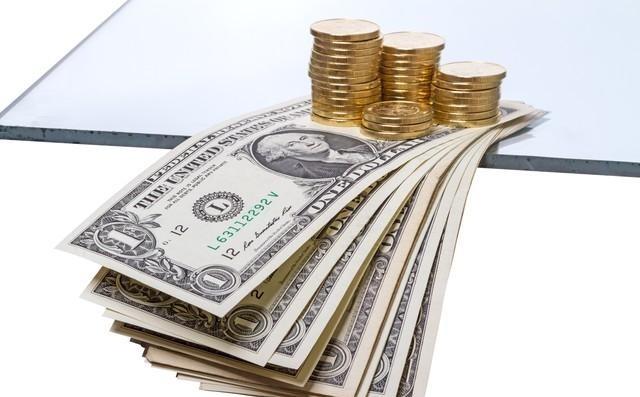 终于有人把话说透了：当普通人存款到20–50万，危险的不是没钱存款处于这个