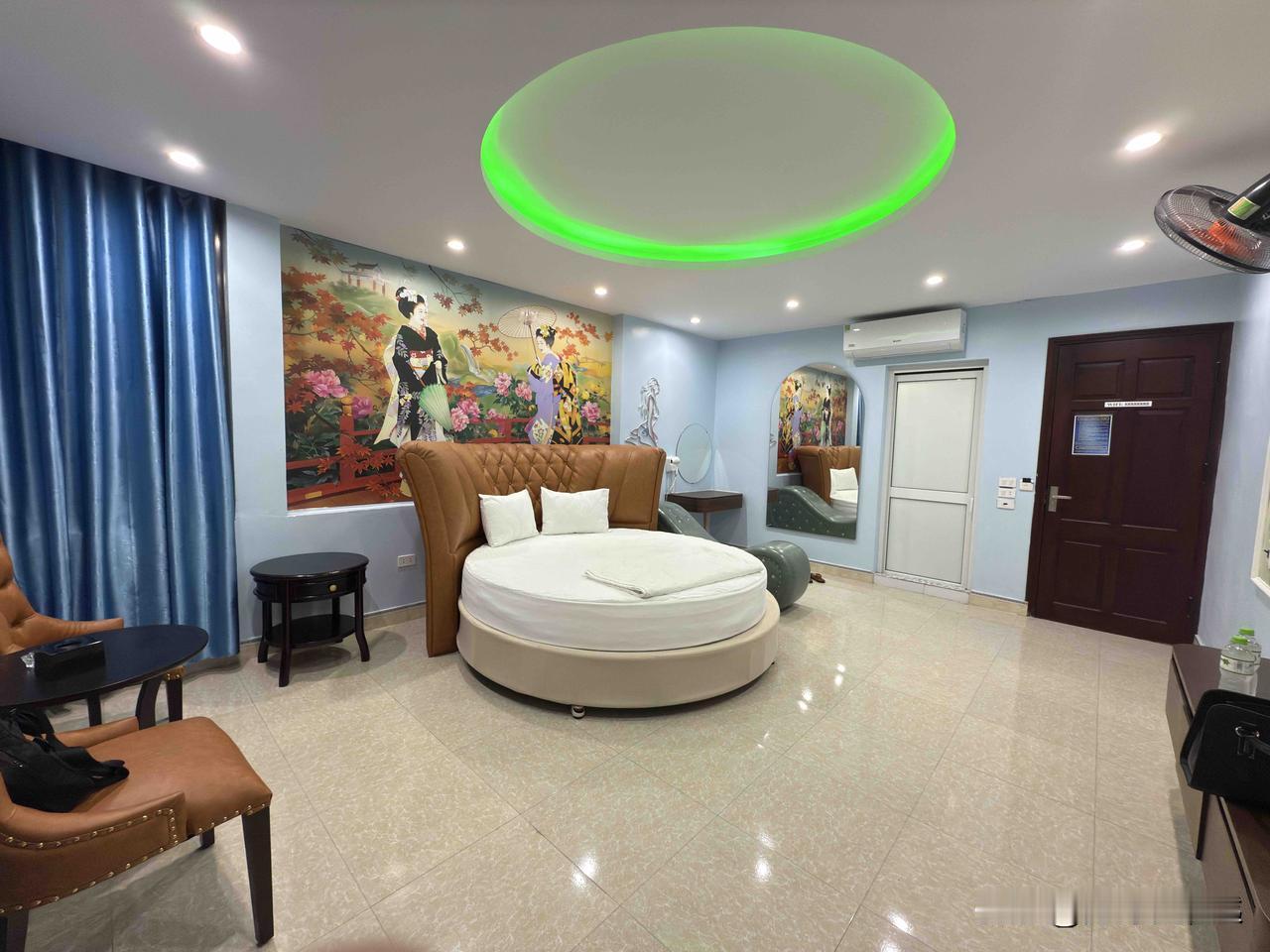 越南酒店一晚600块钱人民币中国人看到都要摇头就在北宁新开的酒店越南吃住