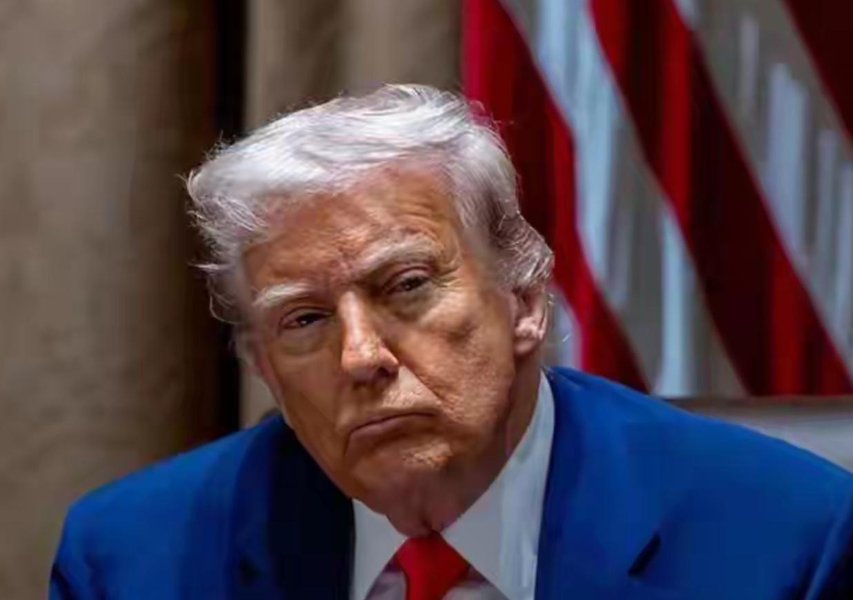 特朗普急得要哭了！他在白宫新闻发布会上可怜巴巴的说：轰炸伊朗是贾里德·库什纳、