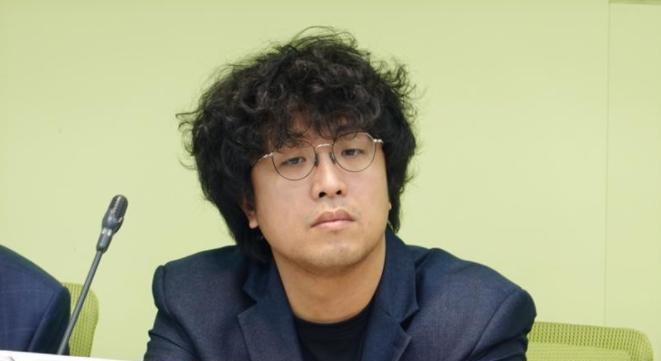沈伯洋态度仍然非常的嚣张！在沈伯洋之父的企业被我们惩戒之后，沈伯洋放话声称，中国