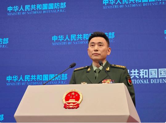 烧了。在中国海警全程近距离监视的情况下，菲律宾非法坐滩军舰上的人员，直接在甲