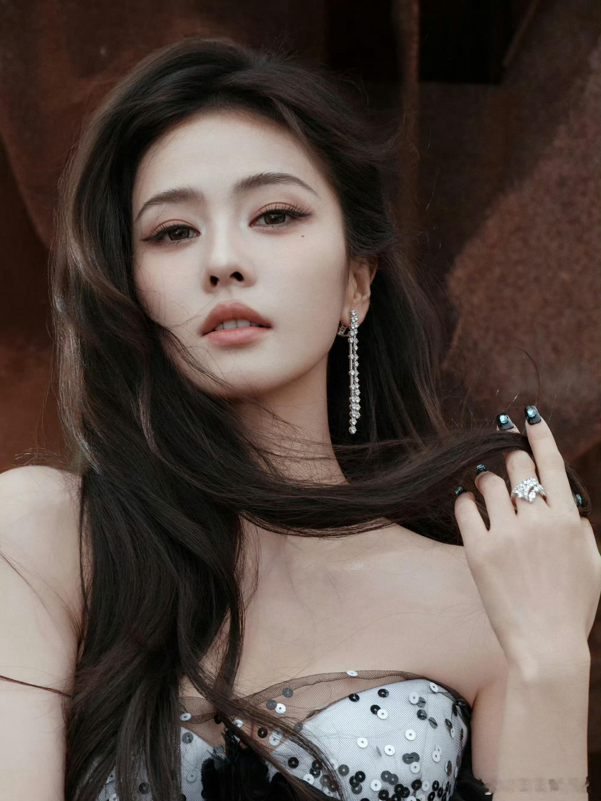 星光大赏出图白鹿这一套真的好有感觉，看美女就是心情好