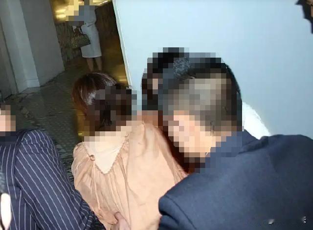 陕西西安，男子在征婚网上跟一女子联系，之后说想要线下见面相亲。男子来到女子的出租