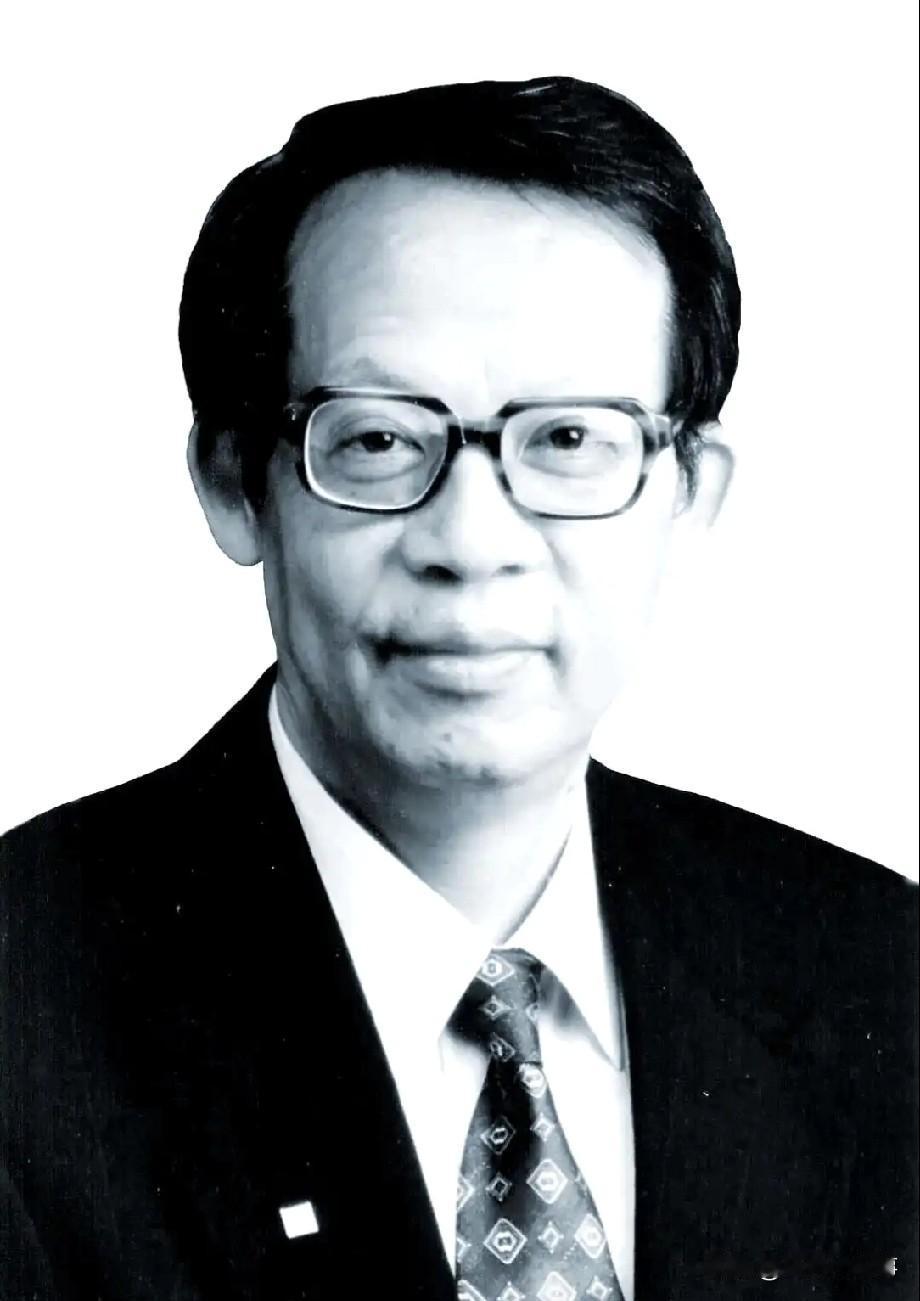 我不愿意相信还有人看到这位中国科学院院士、中国工程院院士，北京大学计算机研究所原