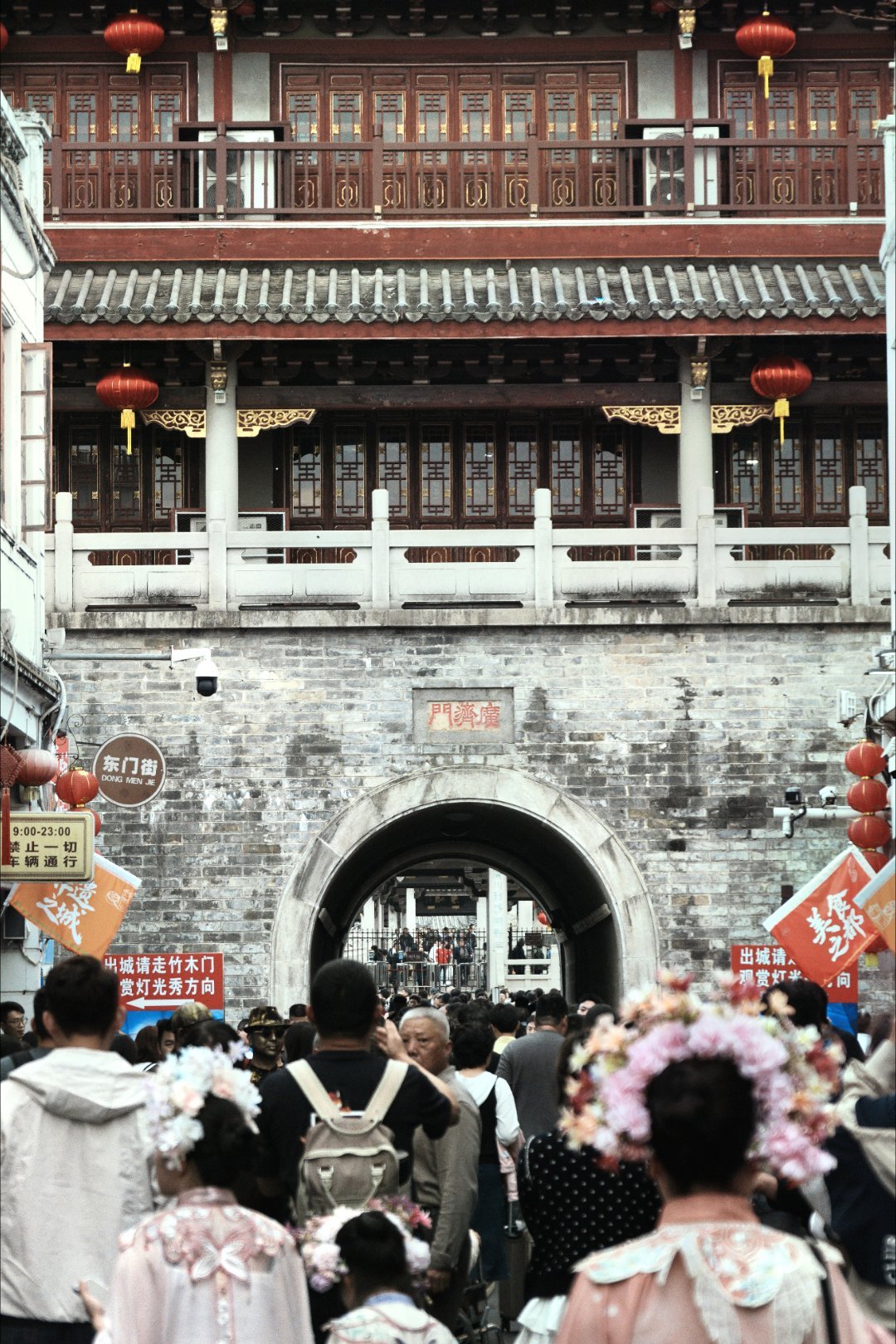 *在路上*潮州古城...牌坊街，榜眼最漂亮...甲第巷...幸亏看过南京秦淮河的