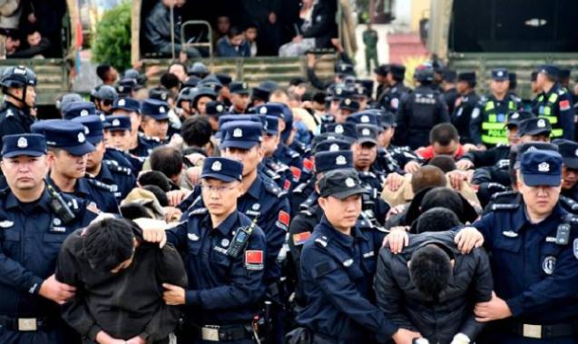 中国人容易被电诈盯上是有原因的，一位越南人告诉我：一个14亿人口的大国，几乎没黑