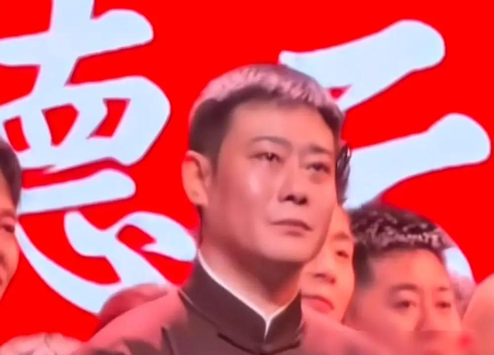 栾云平这个人，活得挺明白的。他在访谈里聊过一件事：德云社到底给了他什么。原话