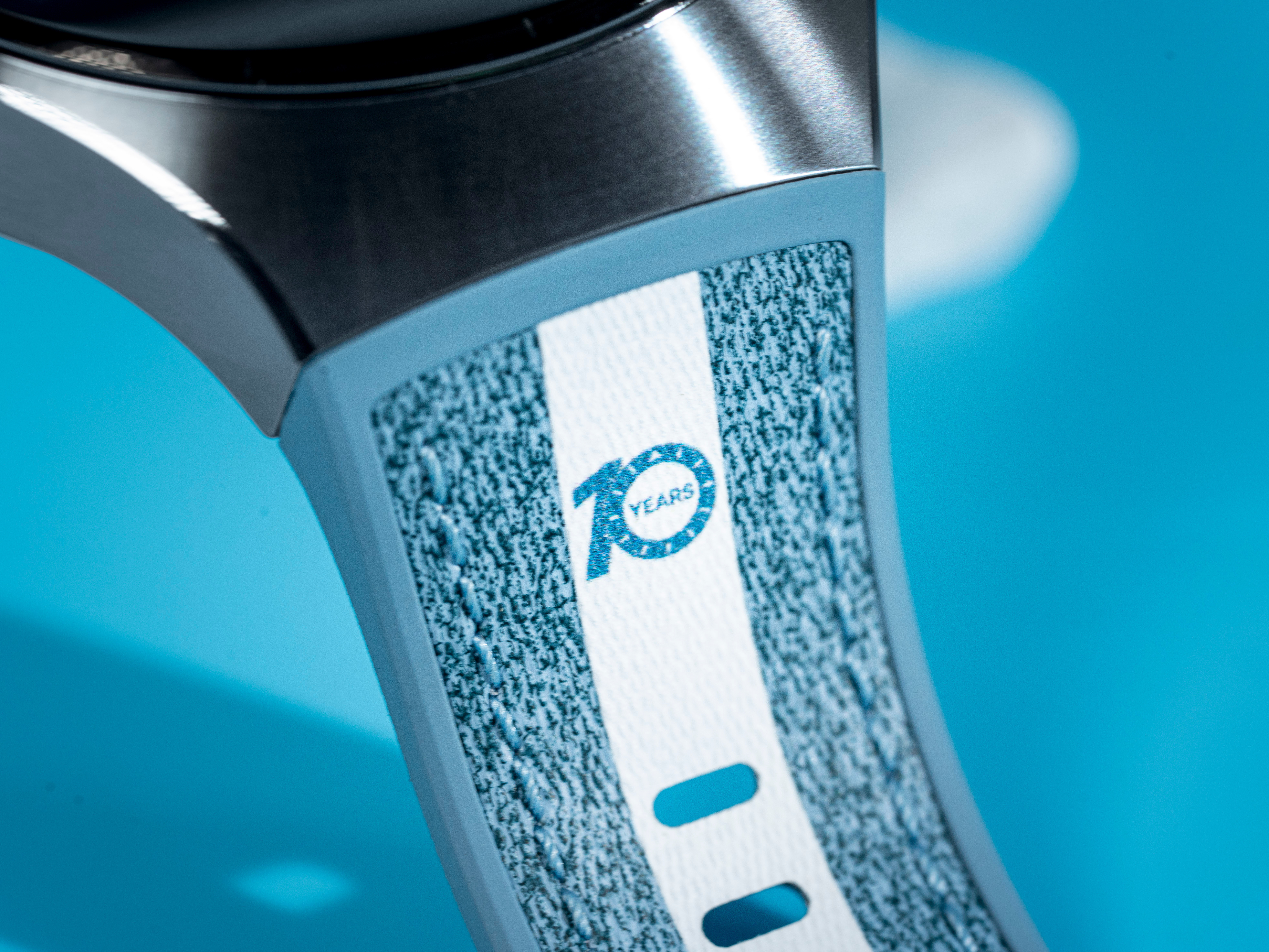 兄弟们，作为一名花粉，这华为WATCH十周年手表高低得整一个体验啊。十周年的设