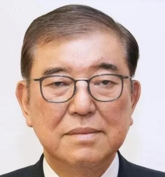 万万没想到，日本前首相一句话，就让日本政客彻底沉默了！他曾公然表示，如果日本敢对
