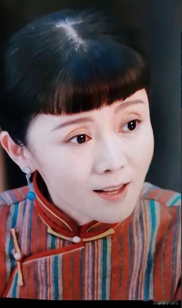 《灼灼韶华》看到第12集，我认为表现不俗的不是男女主角，而是他俩。一是韶华的娘