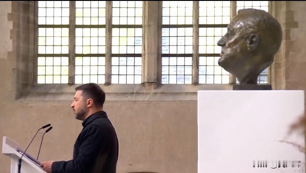 泽连斯基：俄罗斯试图“将乌克兰从地球上彻底抹去，而且目标不止于乌克兰”4月1