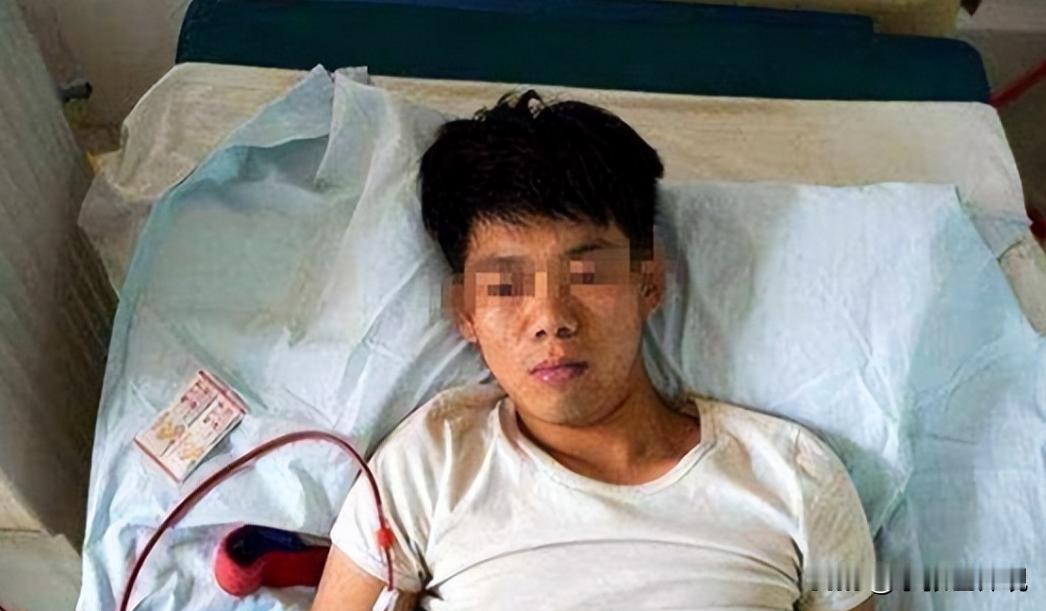 2011年4月，17岁的湖南少年王阳以2万块卖掉了自己的一颗肾，用这笔钱买下了最