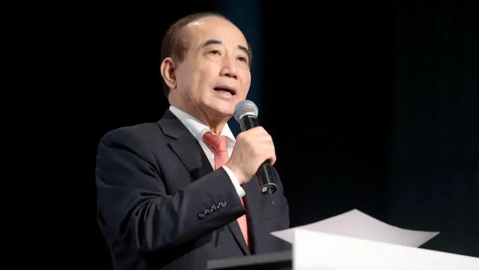 太阳打西边出来？不，是台湾政坛的“老狐狸”嗅到了猎人的枪声！王金平这种“无利不起