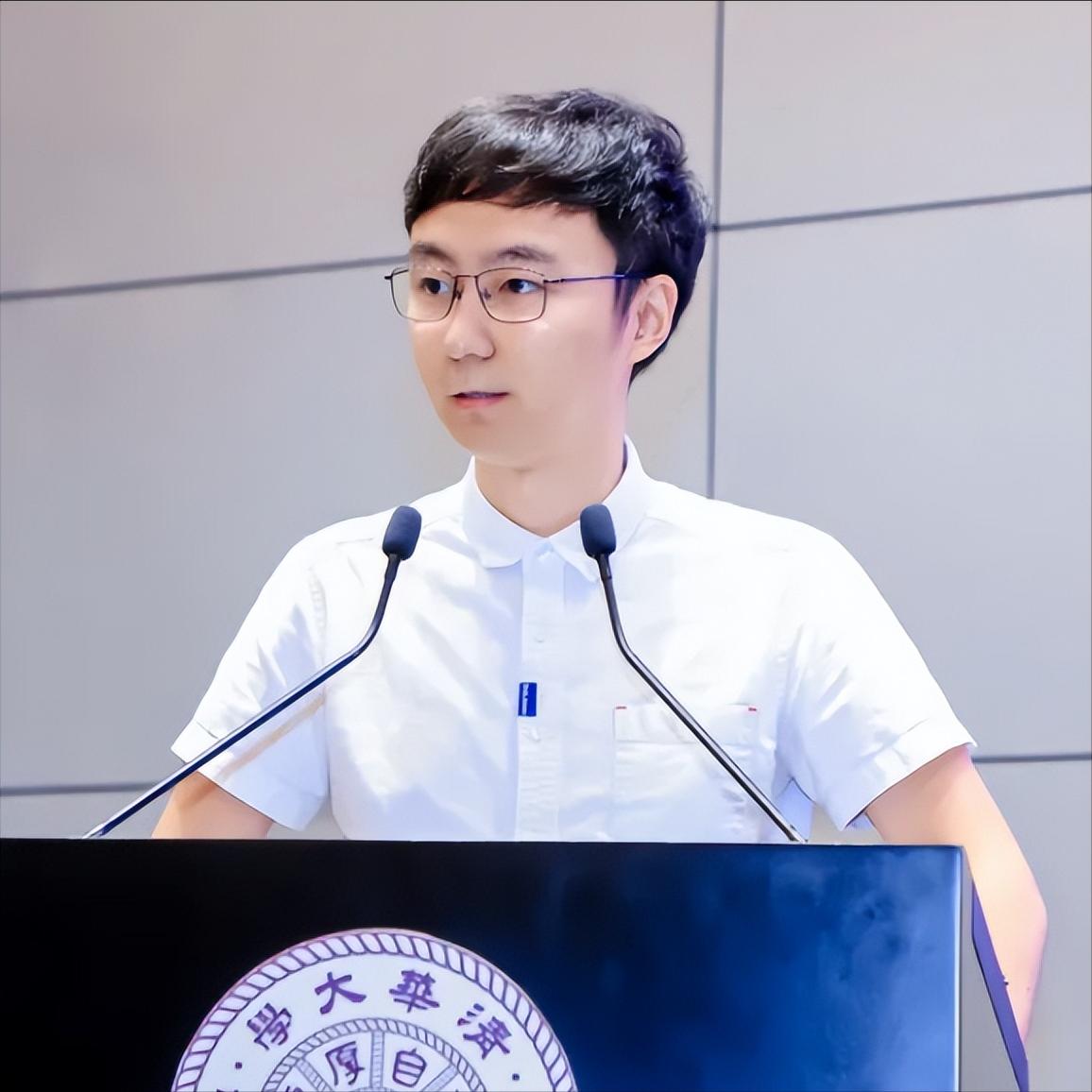 吕凯风，清华姚班超级学霸，信息学奥林匹克竞赛（APIO）金牌，普林斯顿大学博士，