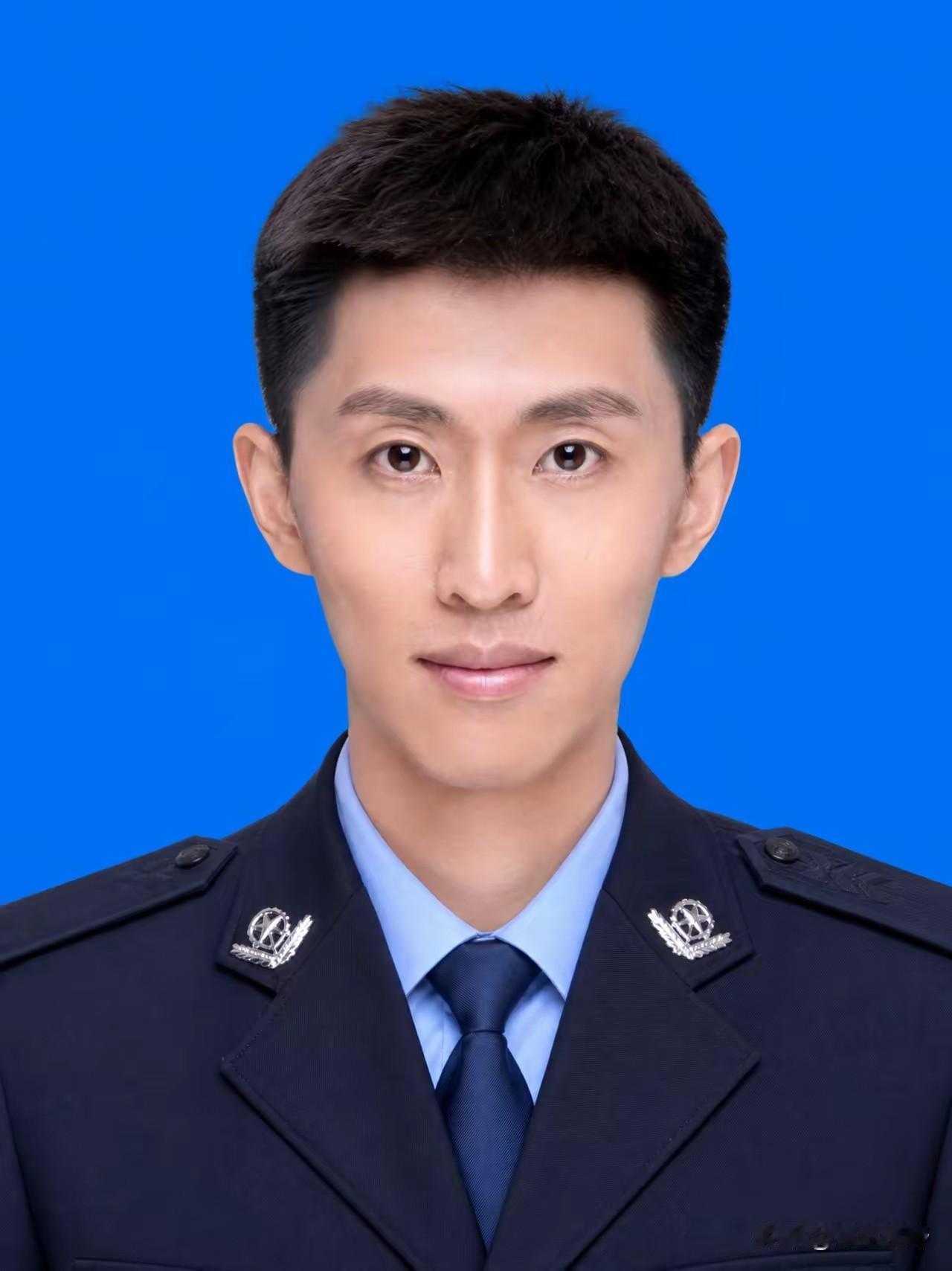 张宇航，男，汉族，1990年2月出生，中共党员，生前系吉林省长春市公安局技术侦察
