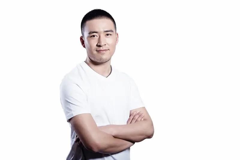 10月31日，通背拳传人赵鸿刚参加UFC旗下的PowerSlap扇巴掌大赛，结