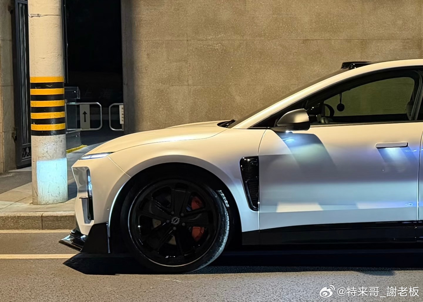 你认得出这是蔚来哪款车吗？（图片来源：MRZHOU）蔚来特来哥